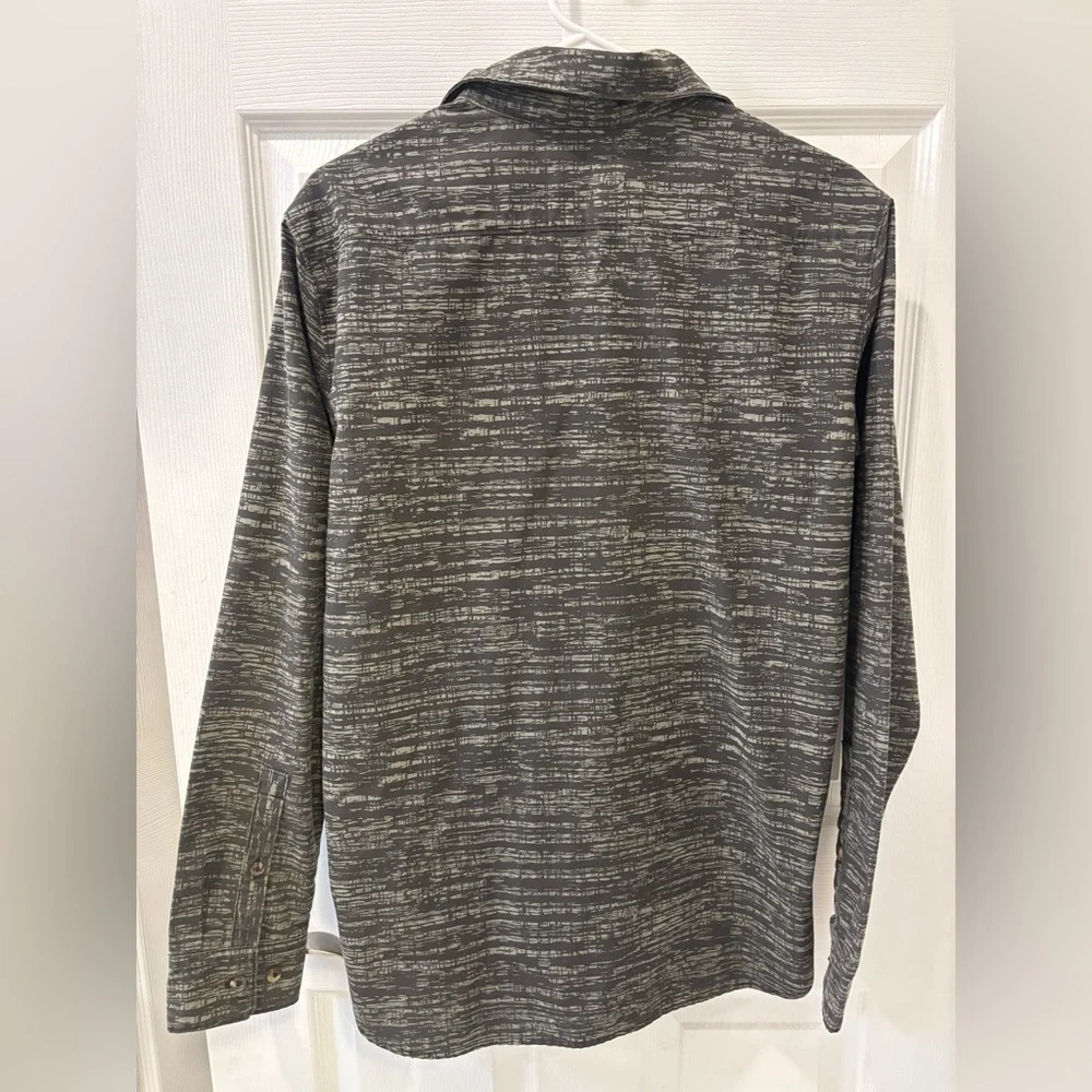 The North Face‎ Black and Gray Patterned Button Down Shirt